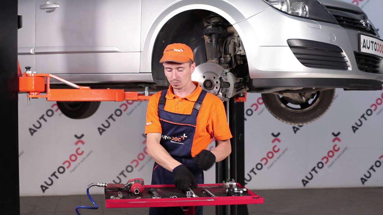 Hoe spoorstangeind vervangen bij een Opel Astra H Caravan – vervangingshandleiding