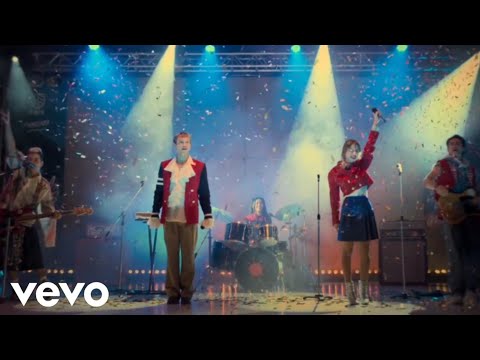 Rebelde Netflix - Y Soy Rebelde (Official Video)