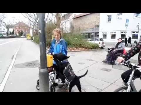 Basima drückt die Ampel mit 8 Monaten