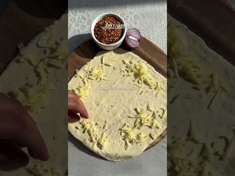 20g Protein, 290cal FOR WHOLE PIZZA #fitness #healthyrecipes