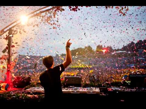 Thrift Shop vs Crush vs Rattle vs Toulouse (Avicii Bootleg) [DJ C-Beat Reboot]  // Tomorrowland 2013