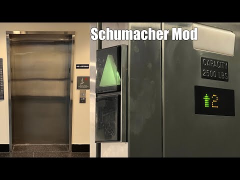 Schumacher Hydraulic Elevator at 272 E Deerpath in Lake Forest, IL
