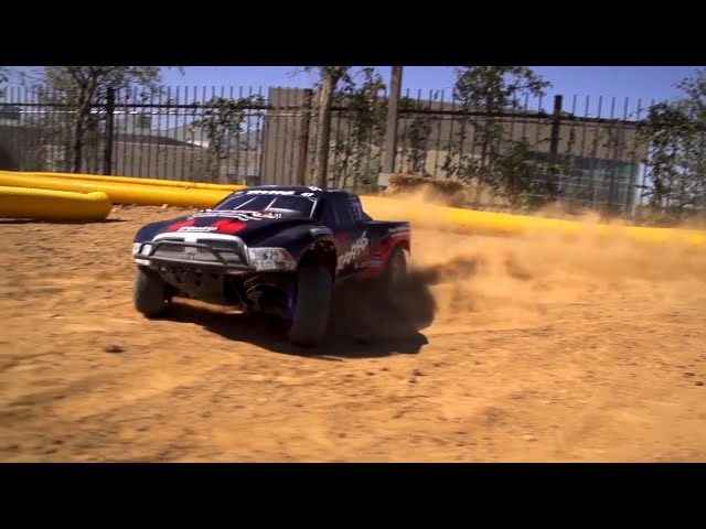 Video Teaser für Traxxas Slash 4X4 Ultimate - Low-CG Chassis, LiPo Battery, Telemetry, and GTR Shocks!