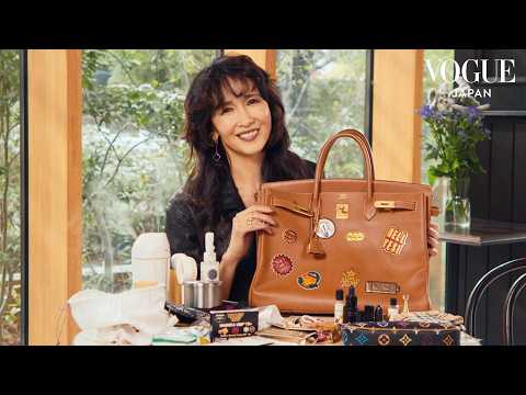 工藤静香がバッグの中身を披露！ お茶や懐紙etc.、役立つアイディアがたっぷり。 | In The Bag | VOGUE JAPAN
