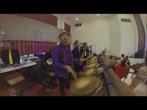 Deideng versi Mataradja Band feat Hamonangan Butarbutar (TaganingCam) at Mulia Raja Kebon Nanas