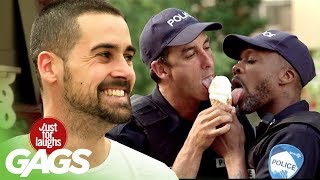 Смотреть онлайн Розыгрыш: Два полицейских лижут одно мороженое
