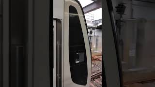 東急大井町線　上野毛駅　発車シーン