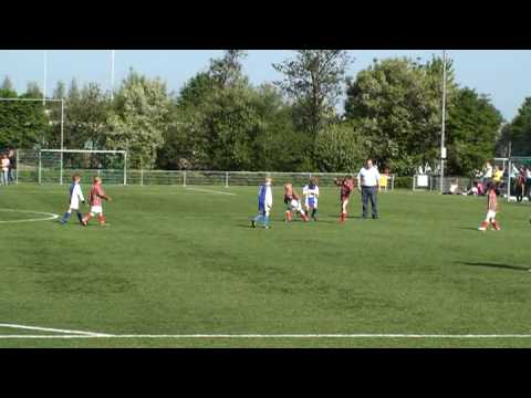 Voetbalwedstrijd DSO F11 - DSVP F7 dd 2-5-2009