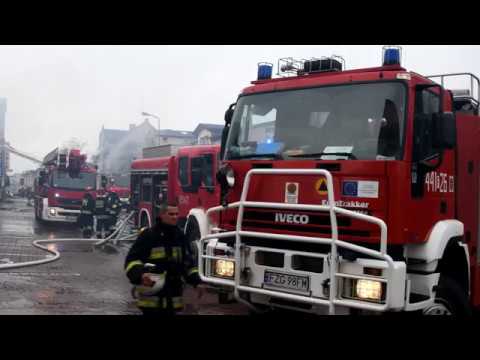 Pożar pasażu handlowego w Żarach 31.12.2017