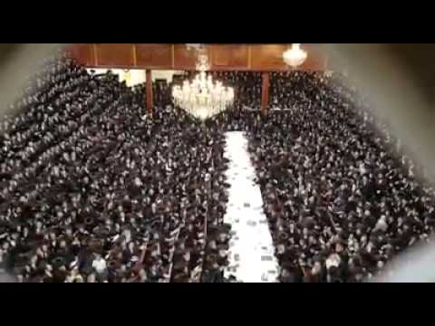 Neilas Hachag - Simchas Torah 5776 With Satmar rebbe R' Aharon