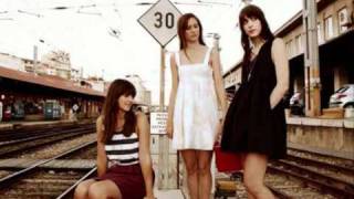 Au Revoir Simone - Hurricanes