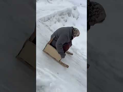 Дед отправил бабку с горы #shorts #funny #смех #смешныевидео
