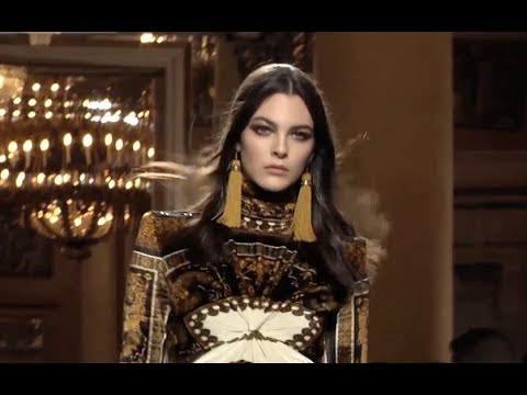 VERSACE Fall 2018 2019 Menswear Milan - Fashion Channel