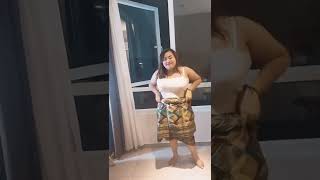 Download lagu Cara Pakai Sarung Versi Cewek Gemoy #shorts #tiktok #viral mp3