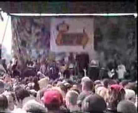 Videoclip de Won't Fall in Love Today — Suicidal Tendencies