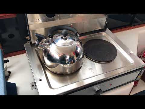 Dancing Maritim kettle.