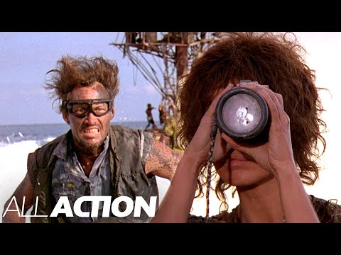 Falling For a Smoker Trap | Waterworld | All Action