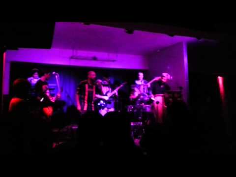 Sinoja en Urban Club! - El loco Pachi en voz