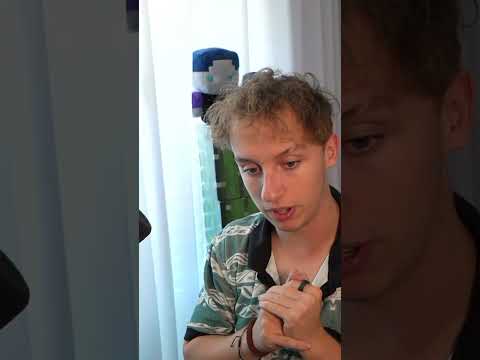 Hugo zeigt Haare....