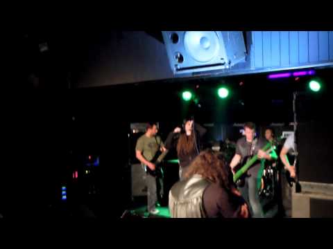 Never Left Behind - NEVER LEFT BEHIND supports EKTOMORF (Retribution Tour 2014)