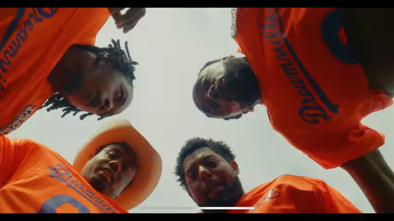 EarthGang ft Benji – “Bobby Boucher”