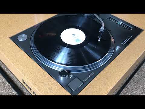 Larry Heard presents Mr White - The Sun Cant Compare / You Rock Me (Alleviated, ML2225)