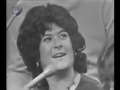 שלמה ארצי שיר מספר 153 - צרות במשפחה. תכנית "מועדון הצועני השורק - טוב לגדול", הערוץ הראשון 1974