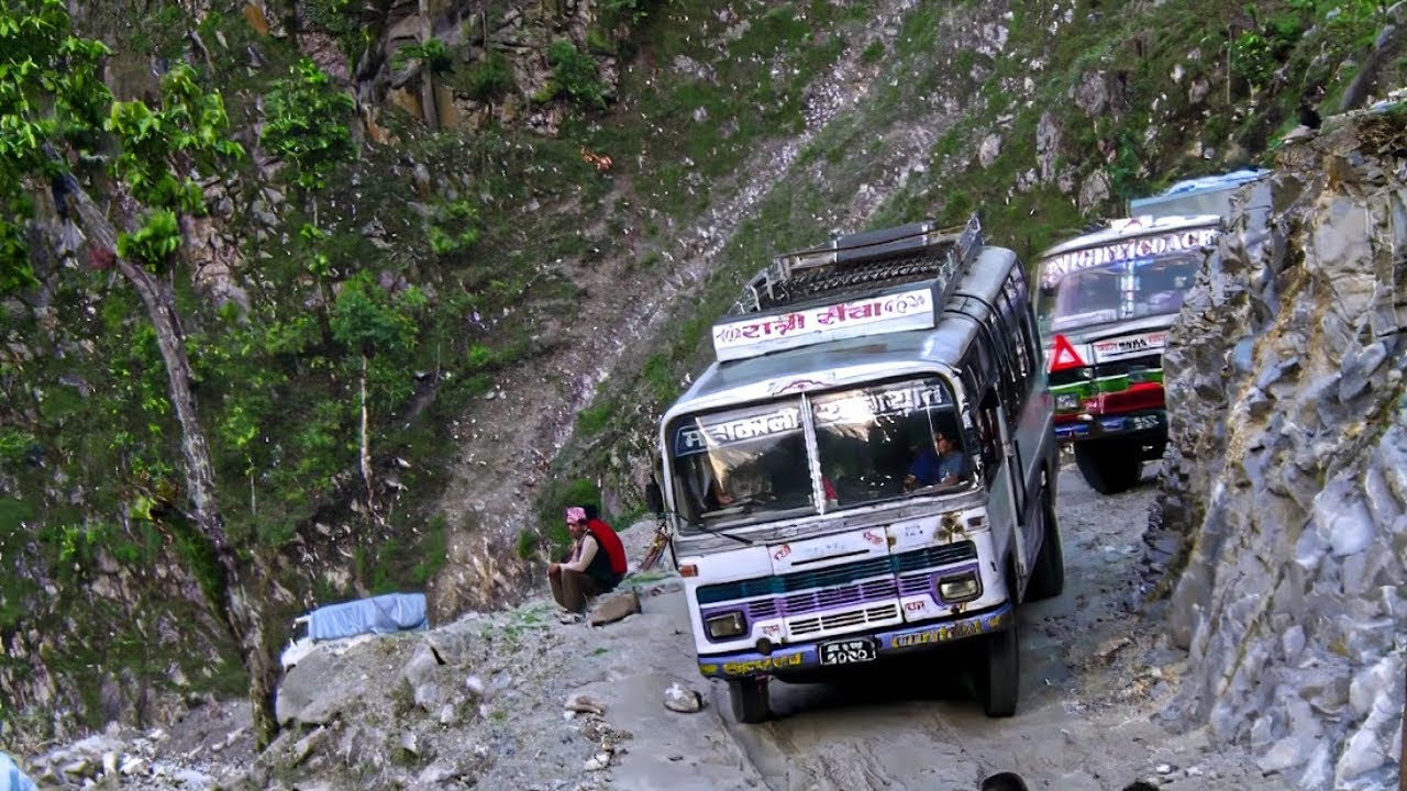 India / Nepal: the most dizzying roads