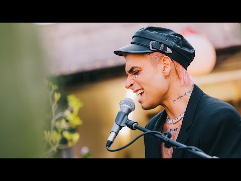 en el patio: Dani Ride - Duchita (Temporada 2)