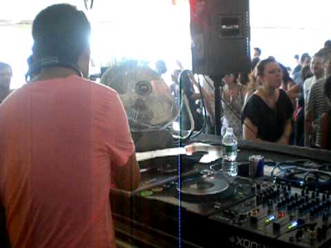 Alexi Delano Playing Classic