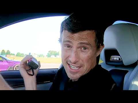 Bmw M5 competition vs Nissan GTR vs Ducatti V4r motorcycle Drag Race