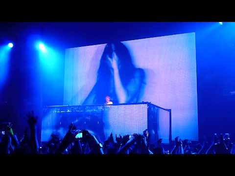 Armin van Buuren vs. Tomas Heredia LIVE @ Halloween Night Kosice - Fine Without You Montana