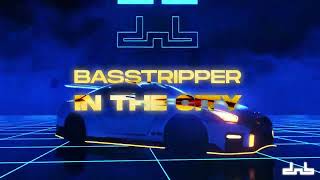 Kadr z teledysku In The City tekst piosenki Basstripper