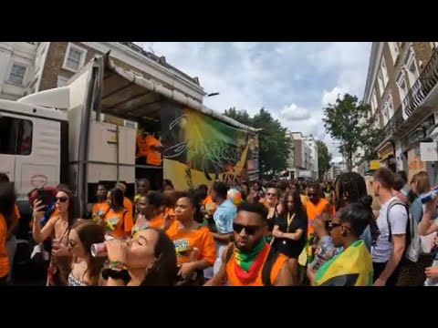 2.5 Million People Vibyzing @ London's Dazzling Carnival Sunday 2022 - Notting Hill - 4K Walk