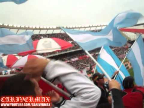 "LES DEMOSTRAMOS LO QUE ES RIVER EN LAS MALAS - RIVER VS LANUS 2011 POR MAXI O." Barra: Los Borrachos del Tablón • Club: River Plate