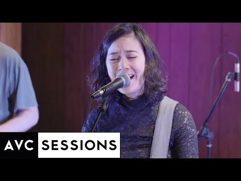 Japanese Breakfast performs "Boyish"