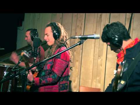 909 Sessions: Making Movies - Pendulum Swing | The Bridge