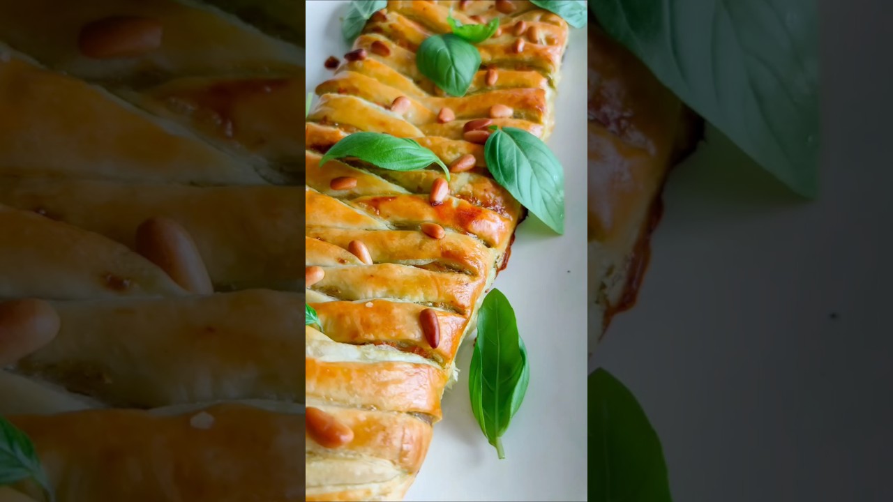 YouTube-Video: Pesto Caprese Strudel