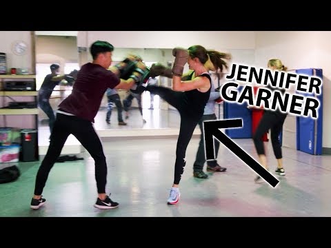 download lagu mp3 mp4 Jennifer Garner Workout Routine, download lagu Jennifer Garner Workout Routine gratis, unduh video klip Jennifer Garner Workout Routine