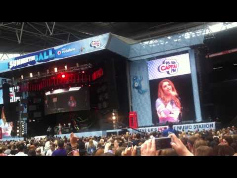 Labrinth Beneath Your Beautiful (ft. Ella Henderson)- Capital fm summertime ball 2013