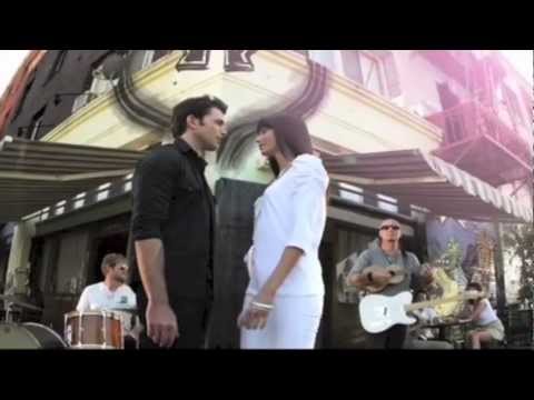 Train, Savage Garden, Owl City, One Republic, Rihanna, Avril Lavigne, Jason Derulo (Mega Mashup)