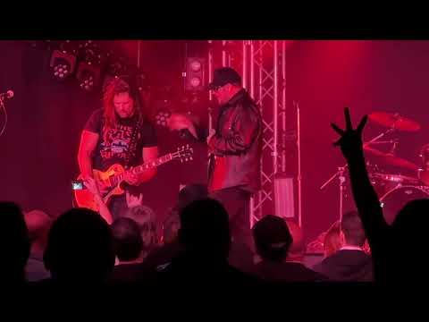 Tim Ripper Owens - singing 'Rainbow in the Dark' - Dio cover - live at The Bridgeway 15/OCT/22