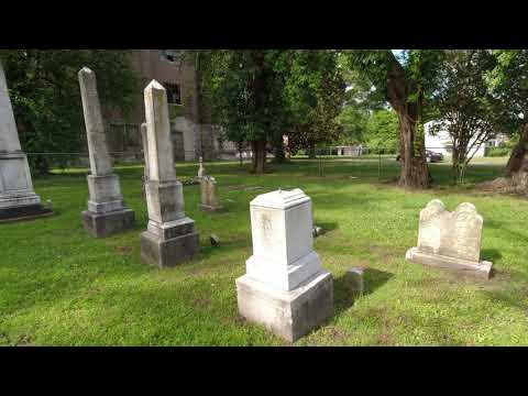 Bobo Family Cemetery on the Grounds of the Abandoned Clarksdale High School | Walking Old Graveyards