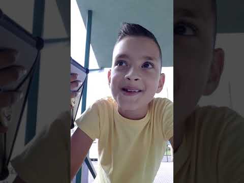 Codfish vs Hiss nice battle 😂