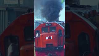 Download lagu Kereta Api Kok Keluar Asap Tebal Banget. #shorts mp3 Download lagu Kereta Api Kok Keluar Asap Tebal Banget. #shorts mp3