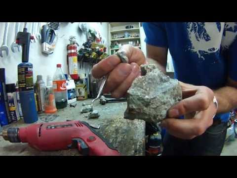 Splitting/breaking Raw gold silver Ore - Moon Shiner