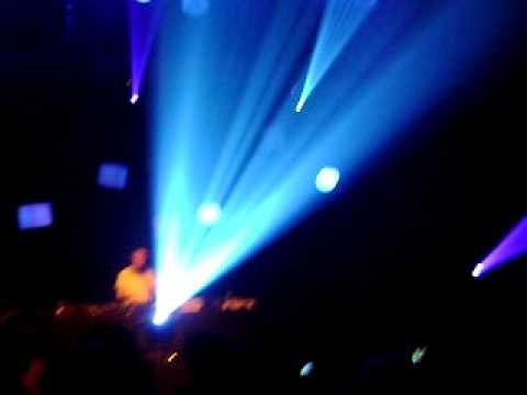 Mat Zo @ Luminosity BTE plays Nitrous Oxide - Far away (Original mix)