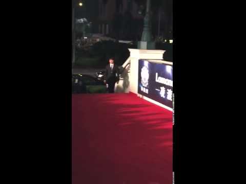 150118 Kim Soo Hyun at '15th Huading Awards' (Red Carpet) {Ver. 3}