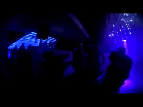 Menno De Jong ft. Noire Lee  - Creatures Of The Night - Live Brisbane 22/8/2015
