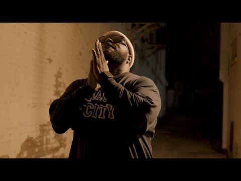 Blood Raw-Momma I'm A Thug (Official Music Video)